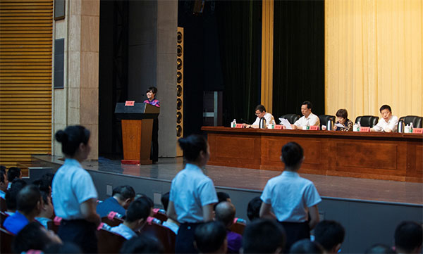 5月18日，在岳阳市会展中心举办的全市2015年科技活动周启动仪式上，海凌科技企业应邀作《倾情构建2.0忧乐创客空间，努力打造海凌科技孵化器升级版》的经验推介。